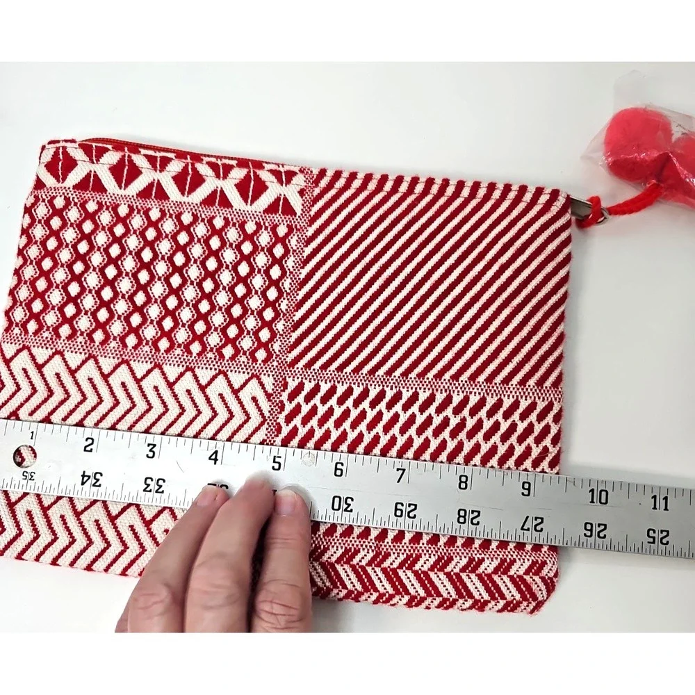 2CHIC Red White Geometric Woven Clutch Purse Zipper Pouch Cosmetic Bag